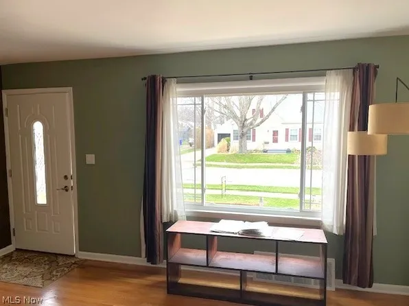 820 Monroe Ave, Cuyahoga Falls, OH 44221