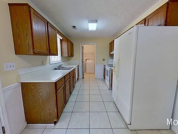 5th image of 307 Birds Nest Ct