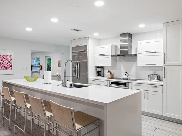 570 N Dover Road, Tequesta, FL 33469