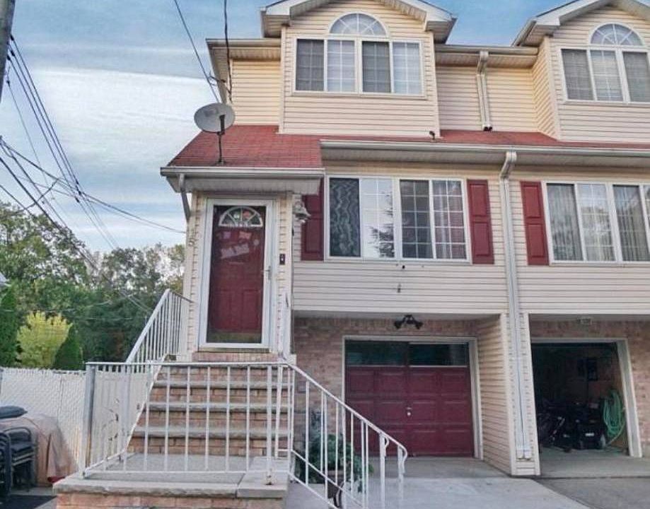 1st image of 15 Arden Ave