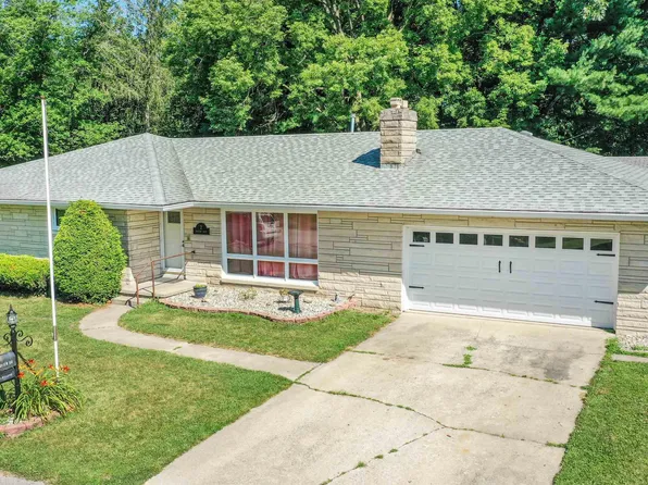 2 Oakview Dr, Monticello, IN 47960