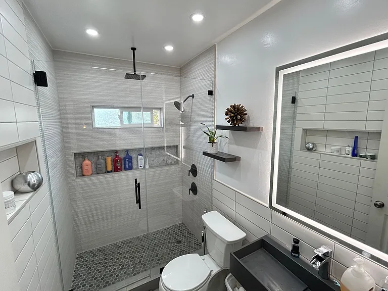 2201 E Standish Ave — Photo 16