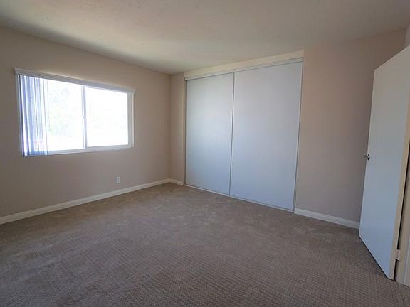 5th image of 915 Diamond St #F