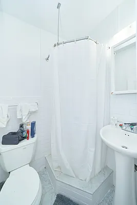 Rented by Living New York | media 10