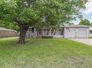 2200 Ivanhoe Ln, Abilene, TX 79605