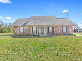 1233 E Houston River Rd, Sulphur, LA 70663