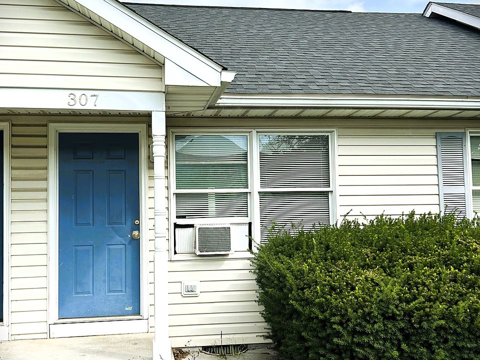 1st image of 307 Emily Ln
