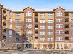 9360 Skokie Blvd, Skokie, IL