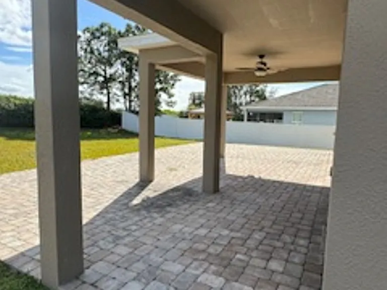 5717 SW 49th Ave — Photo 45