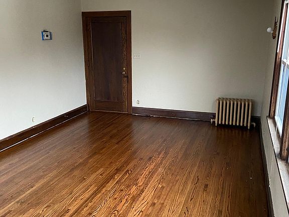 3rd image of 4214 Fremont Ave N APT 3