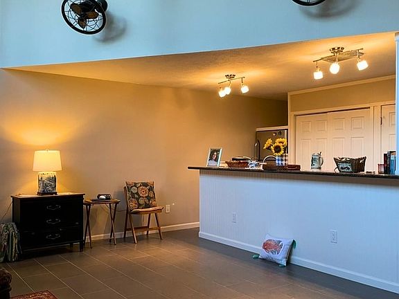 4th image of 24474 Country Club Dr