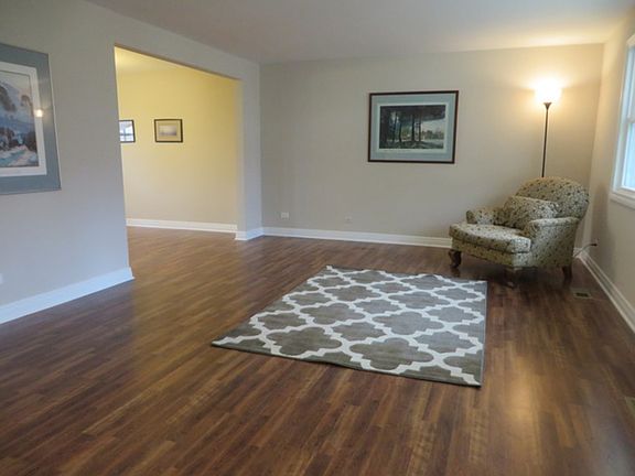 4th image of 701 Verona Ct