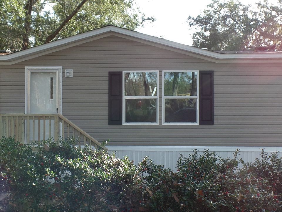 1st image of 355 Bayhead Dr