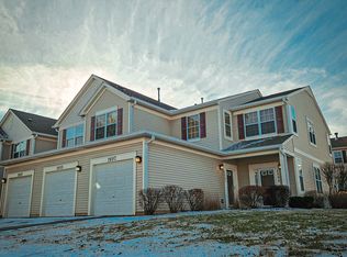 2897 Falling Waters Dr, Lindenhurst, IL 60046