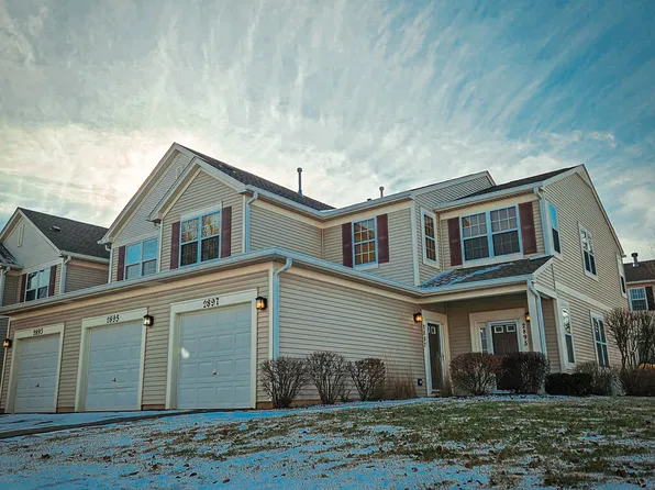 2897 Falling Waters Dr, Lindenhurst, IL 60046