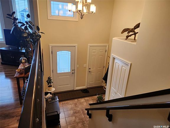 3rd image of 715 White Oak Ave