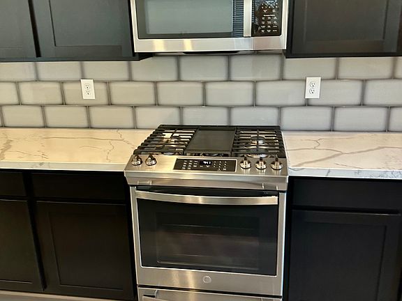 #GuardianRealty Lake Las Vegas Home Rental Pool oven_09082023