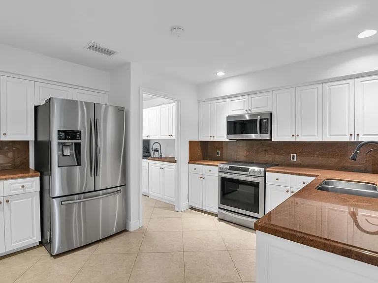 753 Villa Portofino Cir — Photo 23