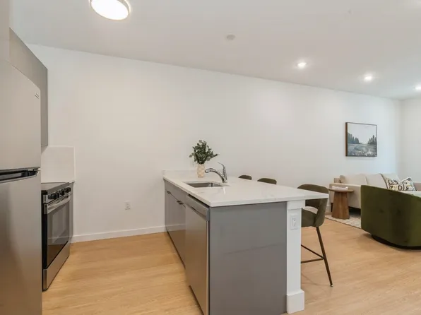 30 3 Vroom Street image 4 of 27