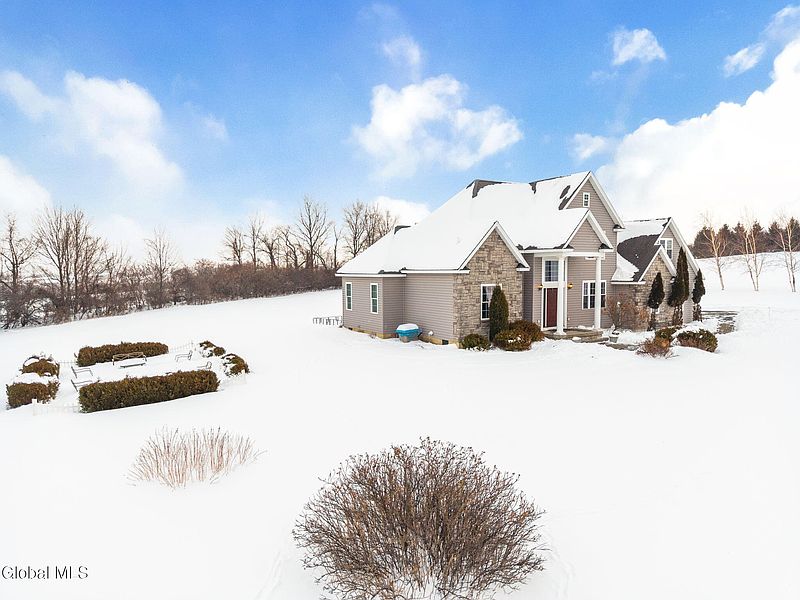 3rd image of 303 Kilts Road