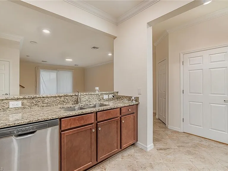 2740 Blossom Way — Photo 6