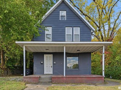 703 11th St #A, Moline, IL, 61265