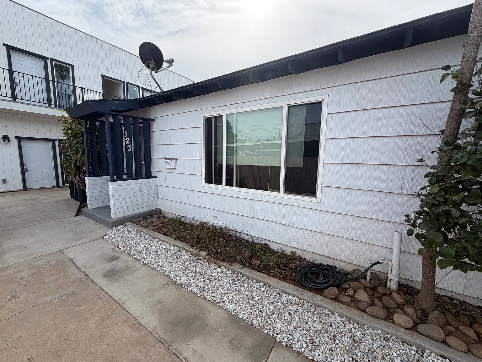 2 bed, 750 sqft, $2,249 — Photo 1