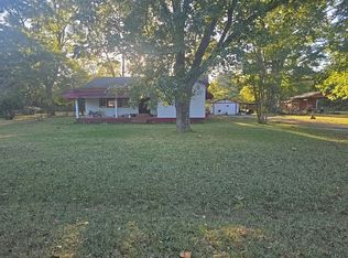 6172 Taylor Dr, Macon, GA 31216