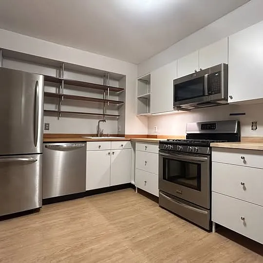 1 bed, 700 sqft, $1,900 — Photo 1
