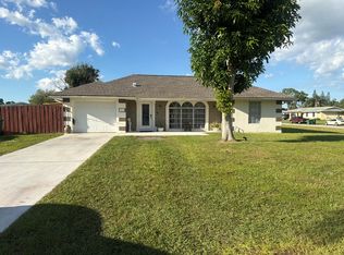 662 SW Branford Dr, Port Saint Lucie, FL 34983