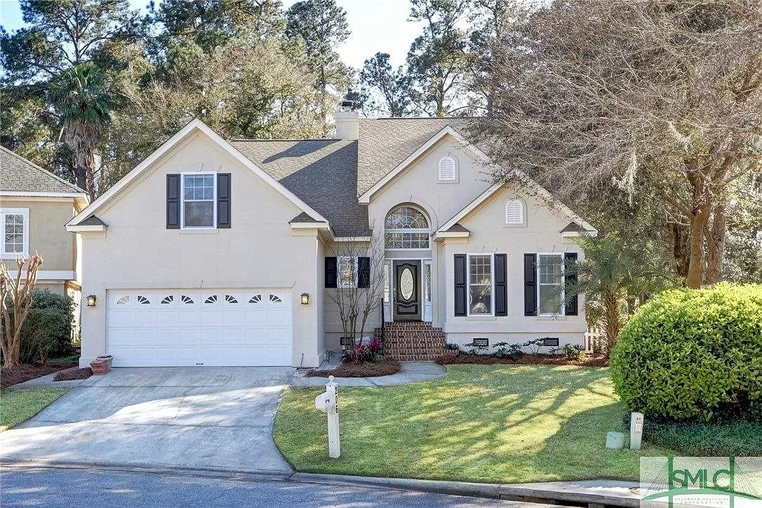 206 Island Creek Ln — Photo 1