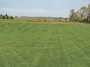 111 Bailey Rd, Southampton, NY 11968