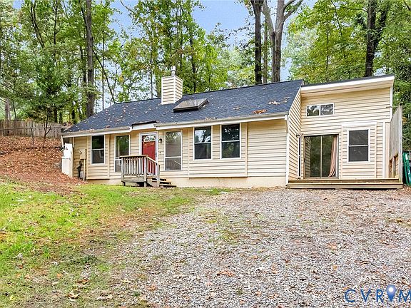 4th image of 802 Fahey Ct