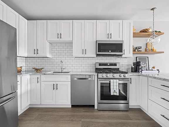 4th image of 396 12th St APT 4R