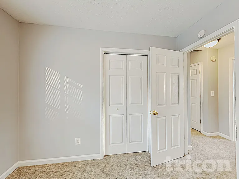 87 Princeton Dr — Photo 16