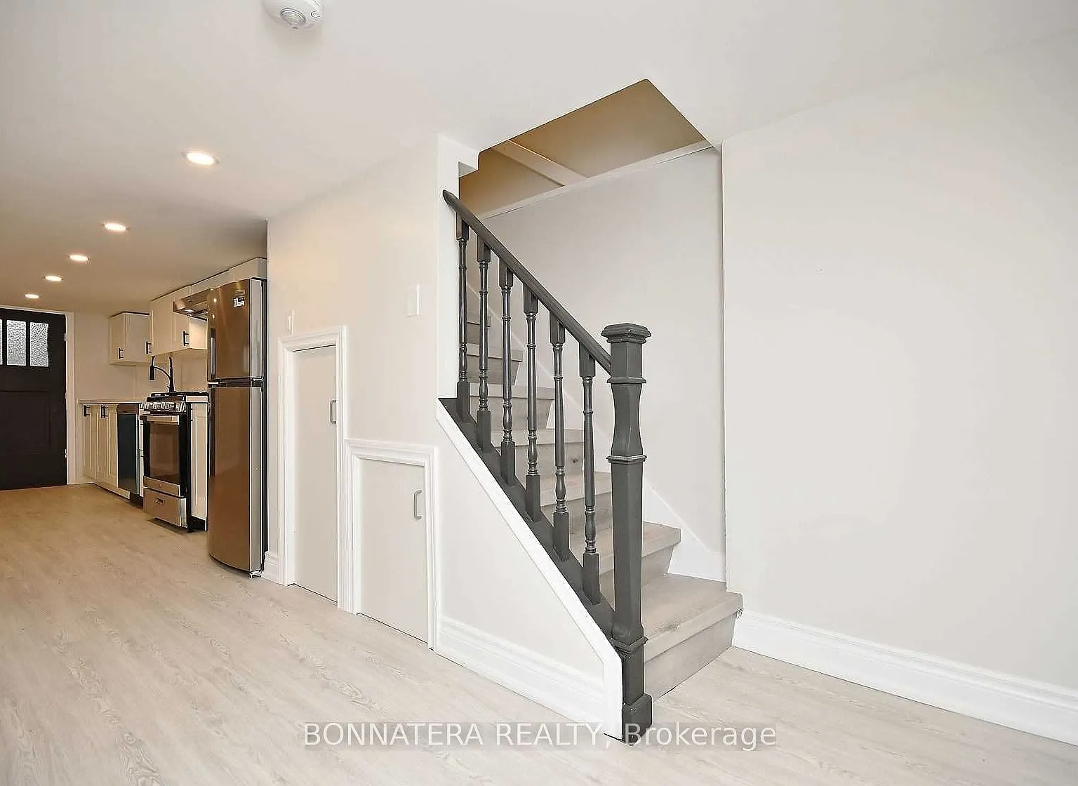 1 bed, $1,400 — Photo 2