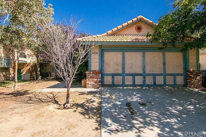 1st image of 36930 Stratford Dr