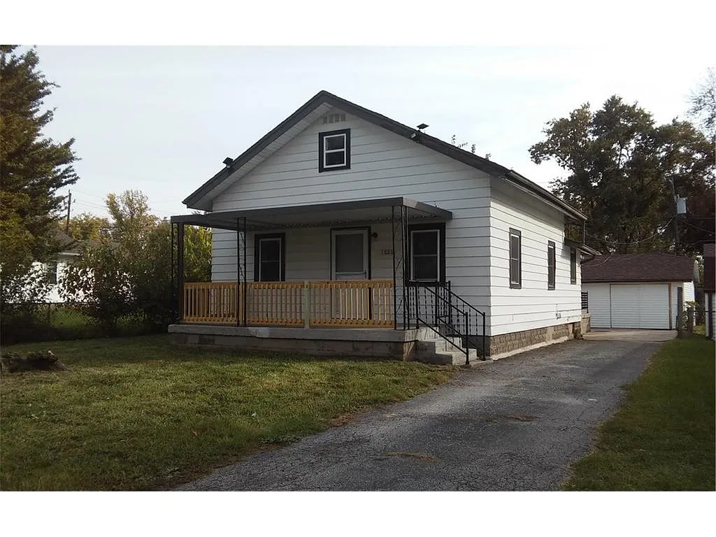 1223 Knox St photo 1