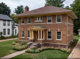 510 Jefferson St, Waupaca, WI 54981