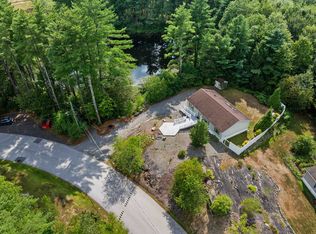 10 Raiders Ln, Raymond, NH 03077