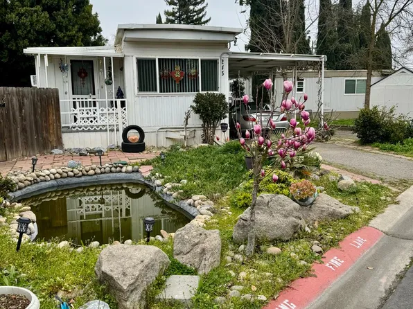 9360 N Blackstone Ave Spc 243, Fresno, CA 93720