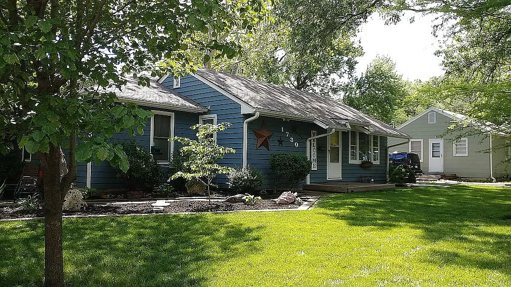 2 bed, 1016 sqft, $1,600 — Photo 2