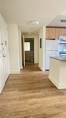 4th image of 510 W 52nd St Ph Ph3g