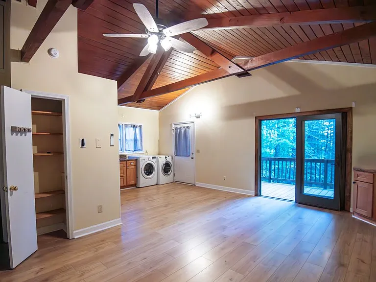 122 Laurel Manor Ln — Photo 7