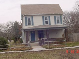 300 S Piatt St, Bement, IL 61813