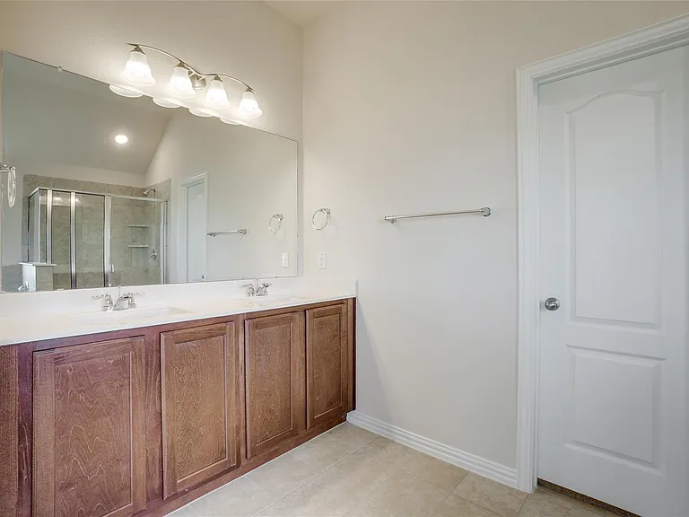 16625 Hidden Cove Dr — Photo 21