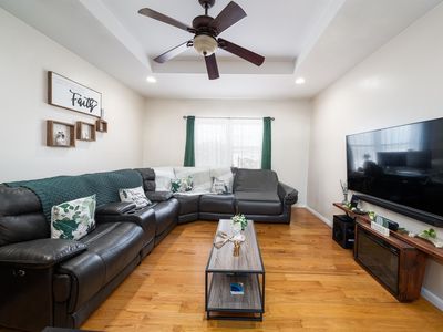 135 38th St APT 608, Union City, NJ, 07087