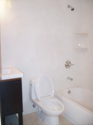 Rented by Perry Associates NYC Inc | media 43