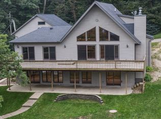 26435 212th Ave, Delhi, IA 52223