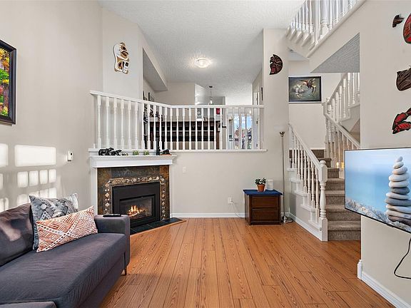 5th image of 234 Gorge Rd E